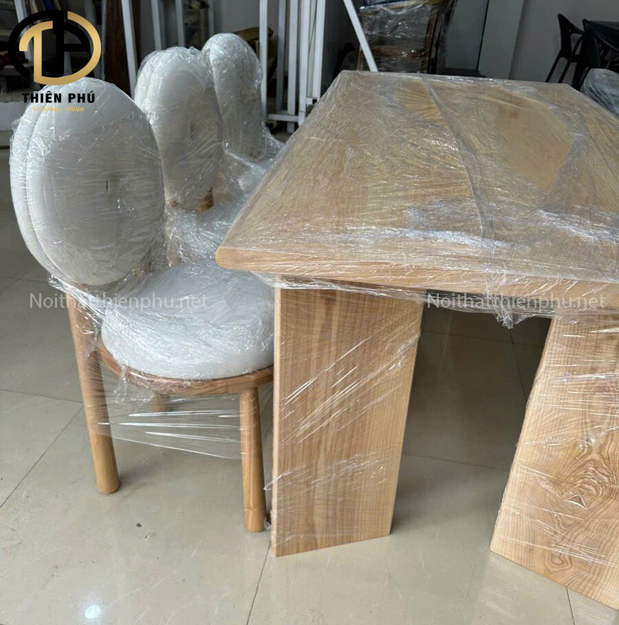 Bộ bàn ăn 6 ghế bánh quy gỗ tần bì màu tự nhiên bọc vải