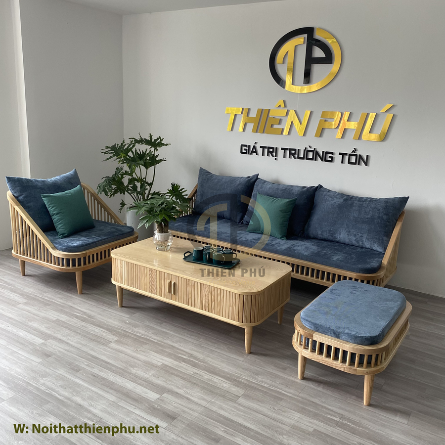 Sofa phòng khách Dedar KBH gỗ tần bì màu tự nhiên sẽ giúp không gian phòng khách của bạn trở nên ấm cúng, dễ chịu và mang đến những cảm giác thư giãn lý tưởng. Với thiết kế tinh tế và chất lượng tuyệt vời, chiếc sofa này sẽ làm nổi bật căn phòng khách của bạn và mang lại sự sang trọng cho không gian sống của bạn.