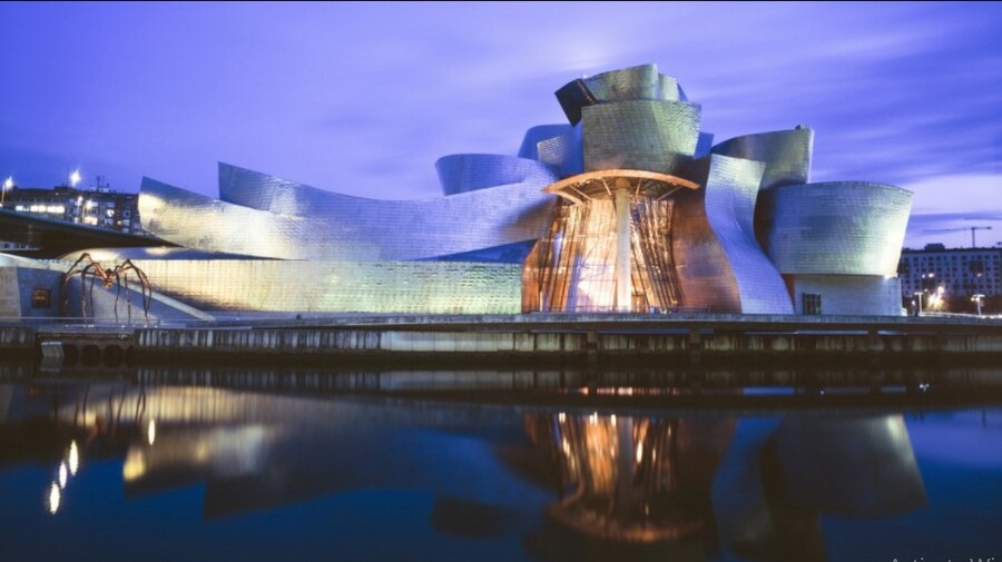 Bảo tàng nghệ thuật Guggenheim ở Bilbao, Tây Ban Nha